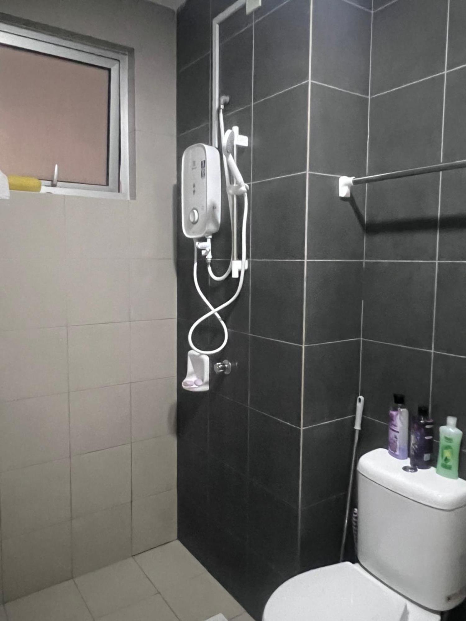 Skylake Rest2stay Apartment Puchong
