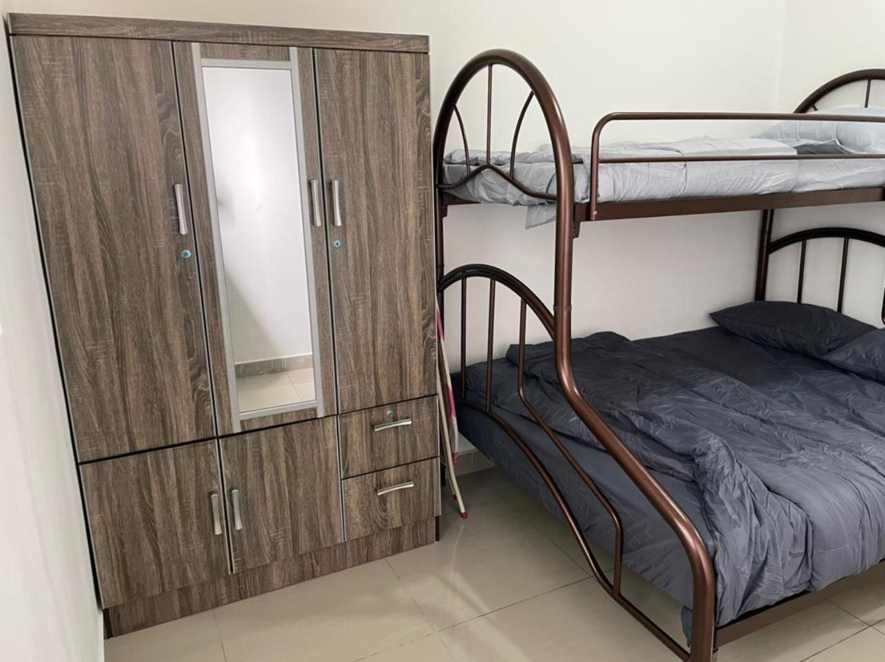 Skylake Rest2stay Apartment